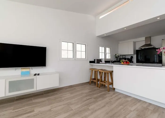 Salome With Private Heated Pool Chayofa