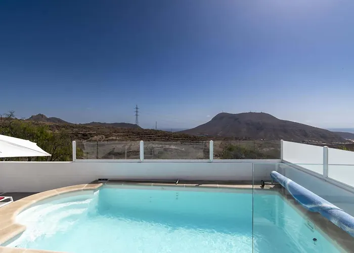 فيلة Salome With Private Heated Pool *