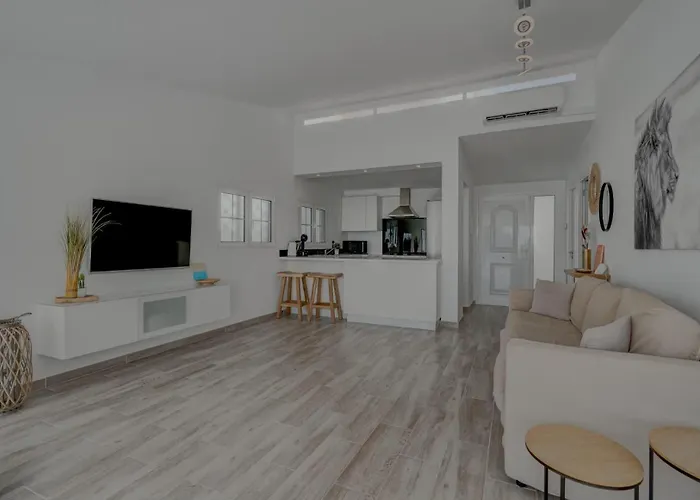 فيلة Salome With Private Heated Pool