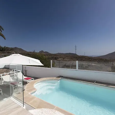 Salome With Private Heated Pool فيلة Chayofa
